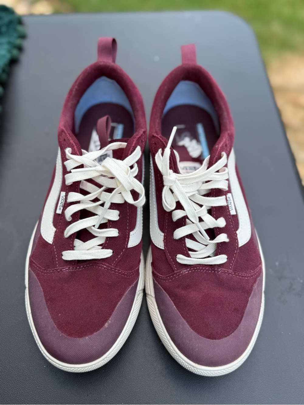Vans Men’s Burgundy Suede Low-Top Sneakers with White Side Stripe
